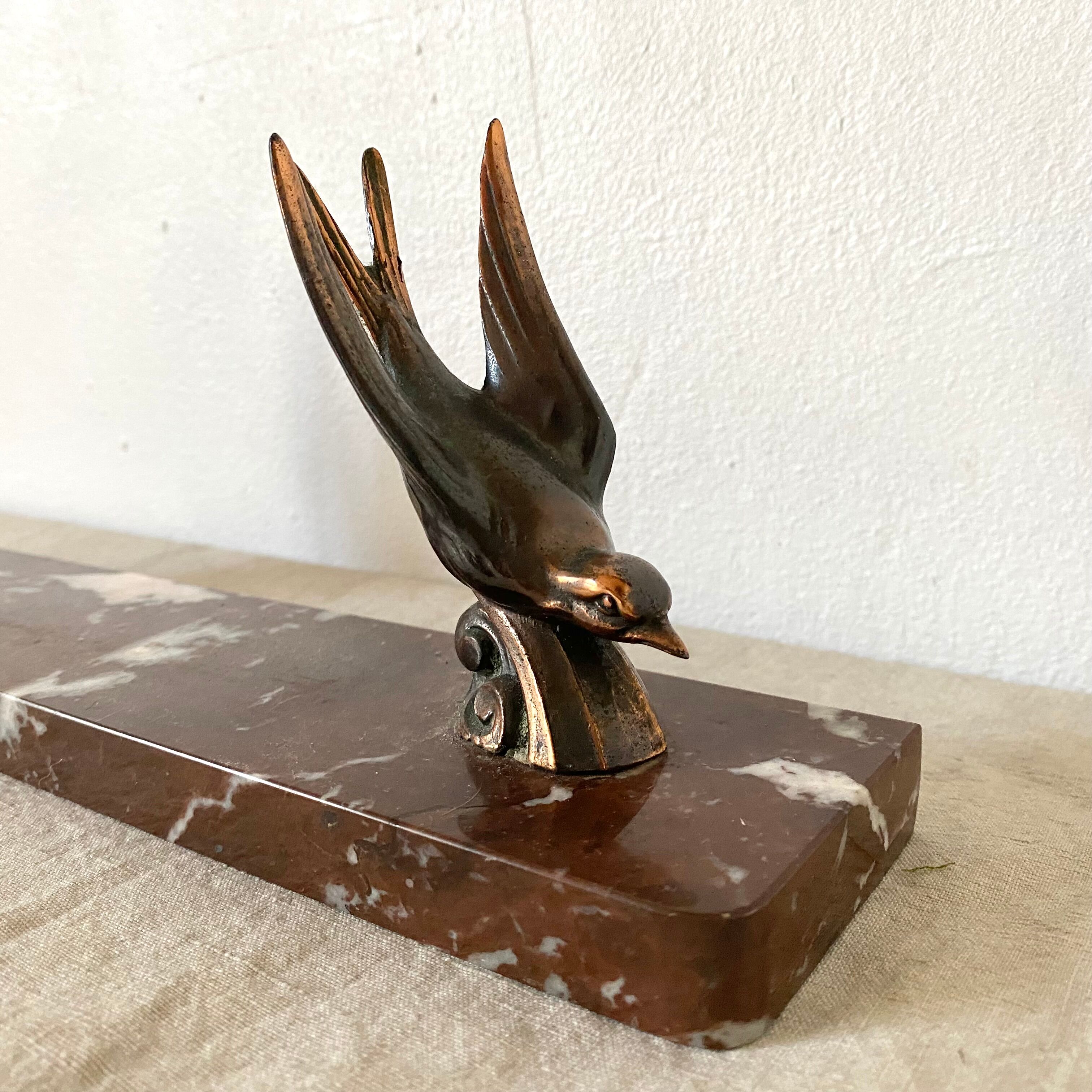 Greenhouse books marble and regulates birds