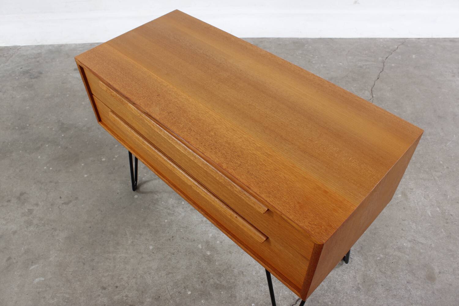 Commode en teck vintage Buffet mcm hairpins années 60 années 70