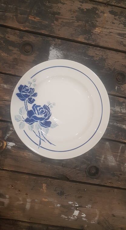 Round dish Badonviller model Roses