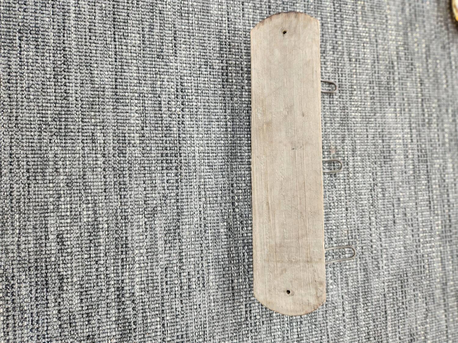 Porte-manteau mural en bois