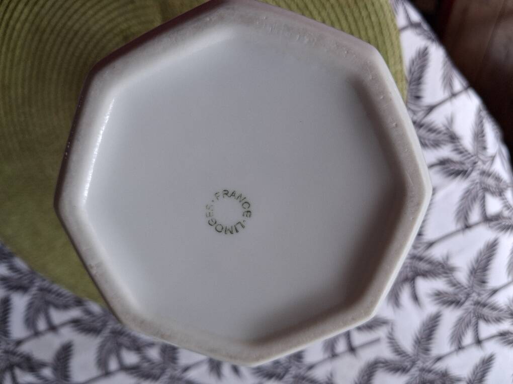 Superbe grand vase octogonal Porcelaine Limoges France