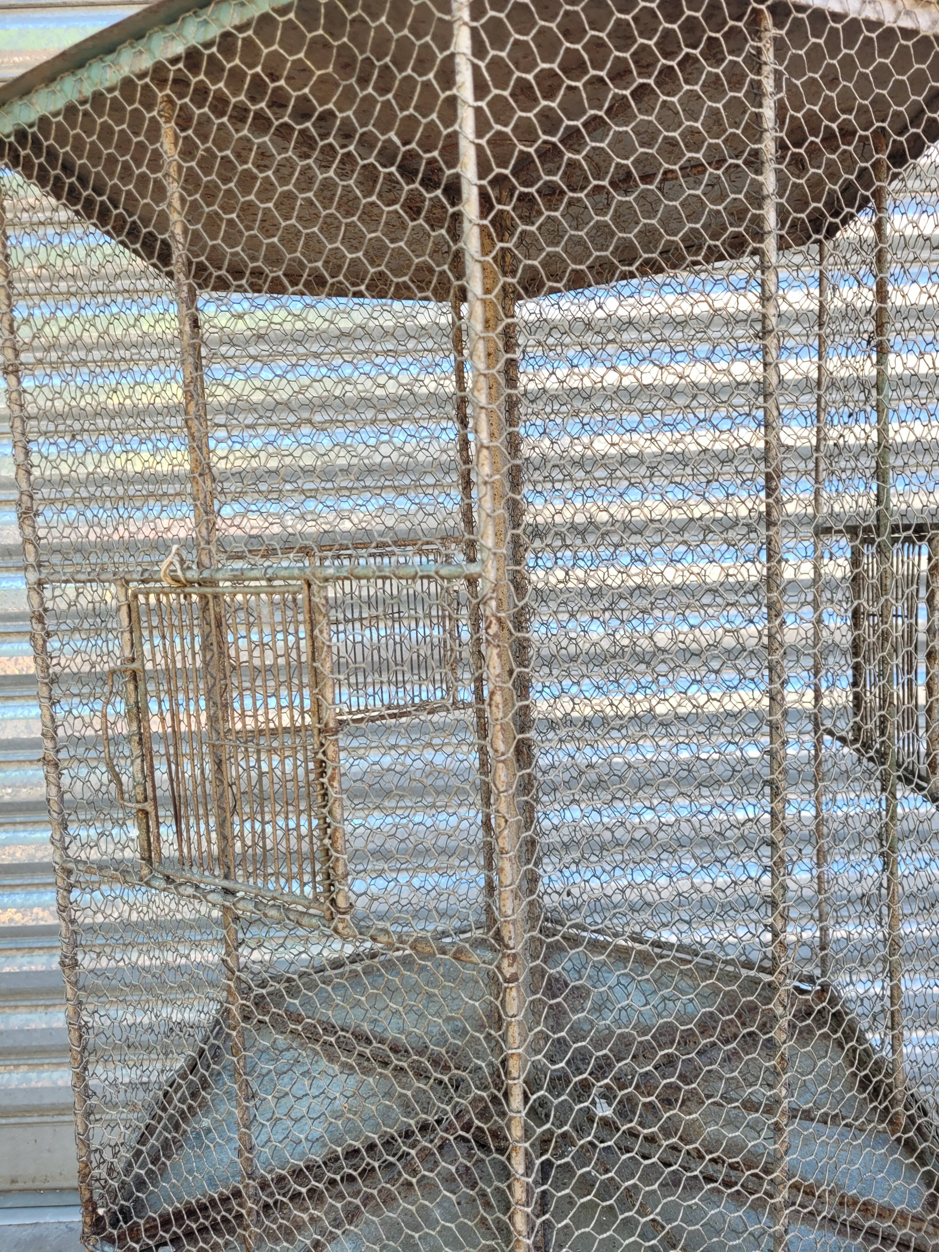 Tabletop bird cage