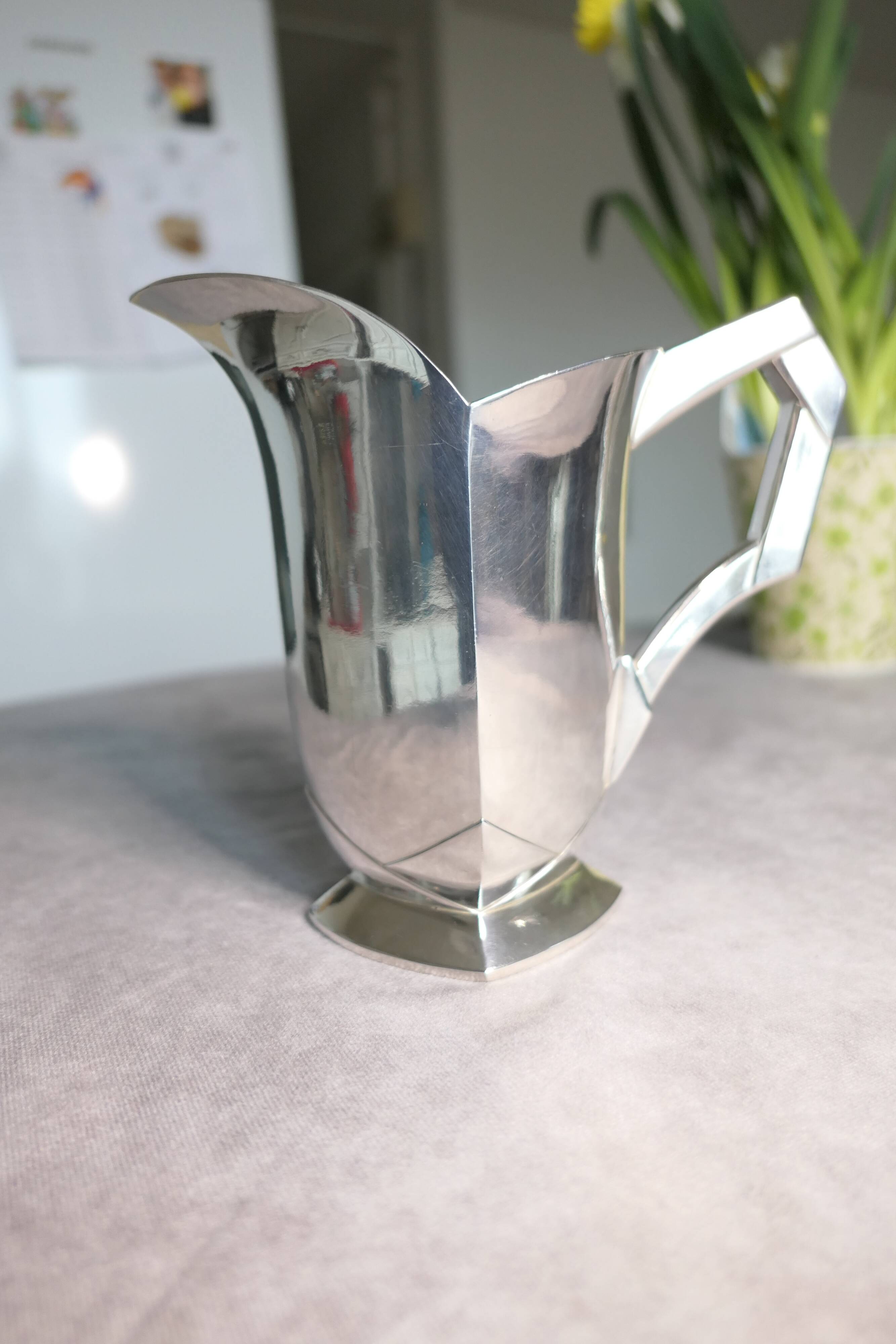 Art Deco pitcher Gallia Christofle by Louis Sue and Mare, silver-plated metal.