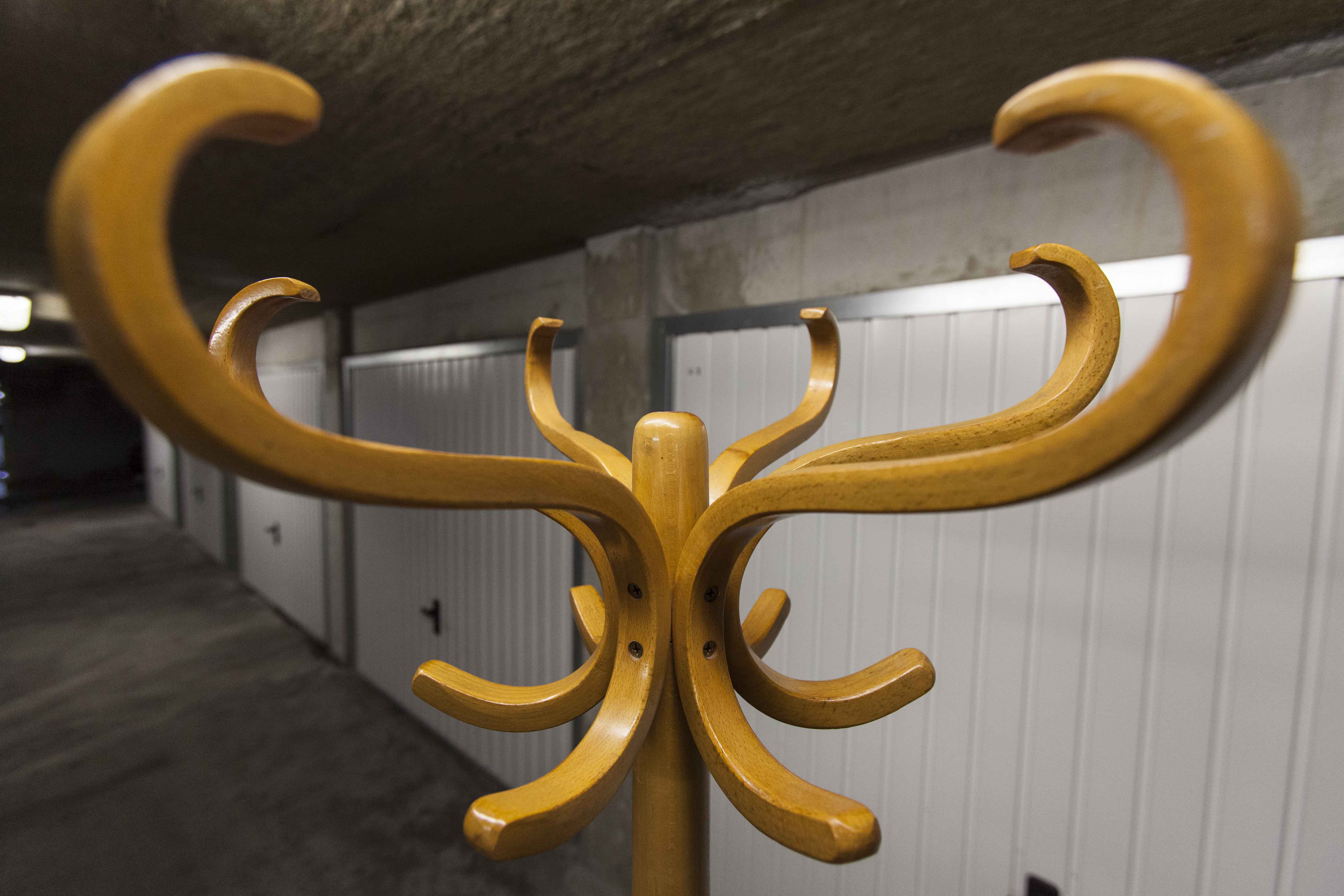 Baumann parrot coatrack 60