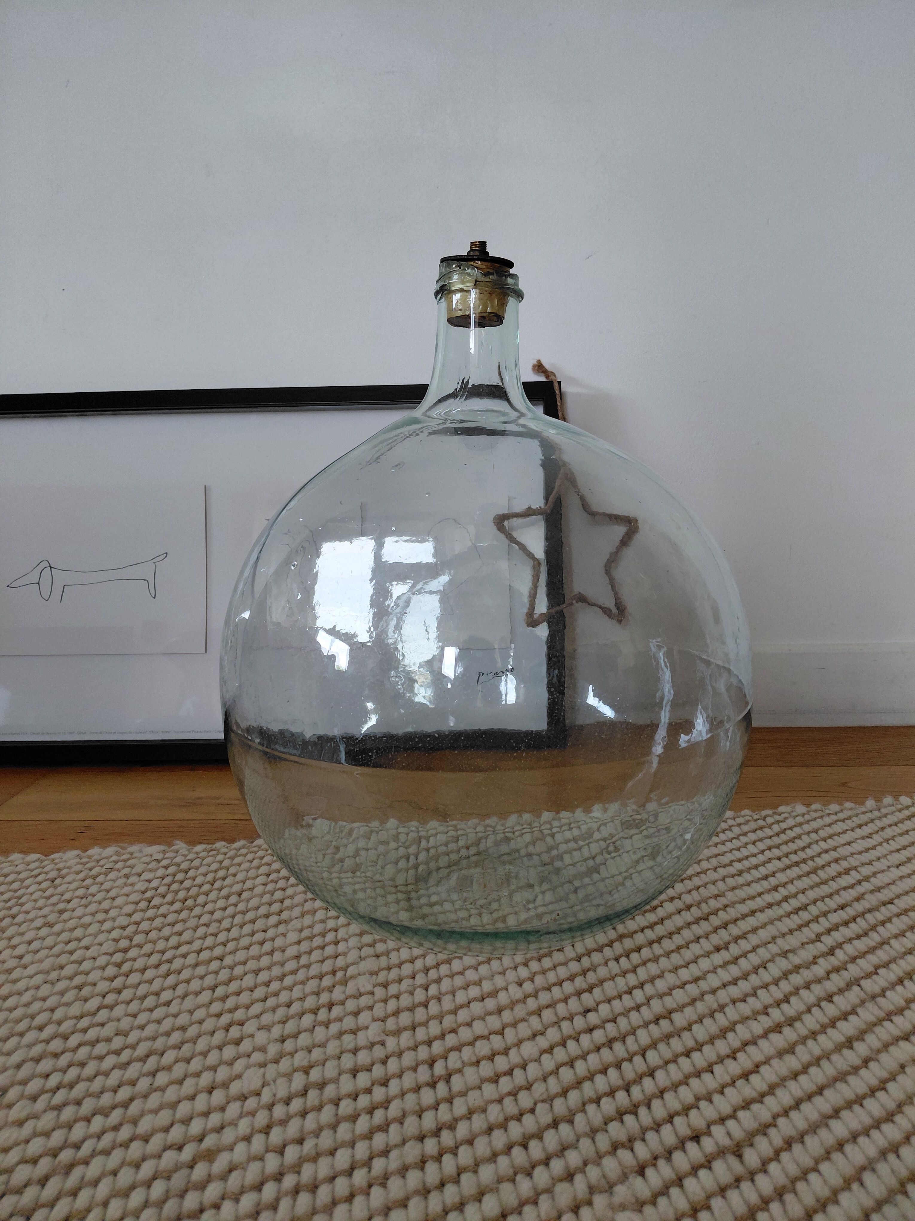 Dame-Jeanne XXL glass floor lamp with vintage lampshade.