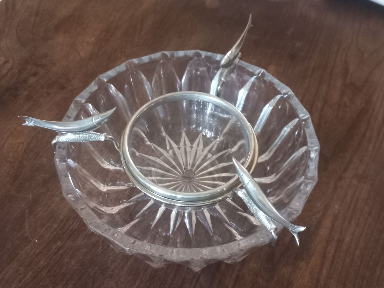 Serving dish in crystal for caviar
