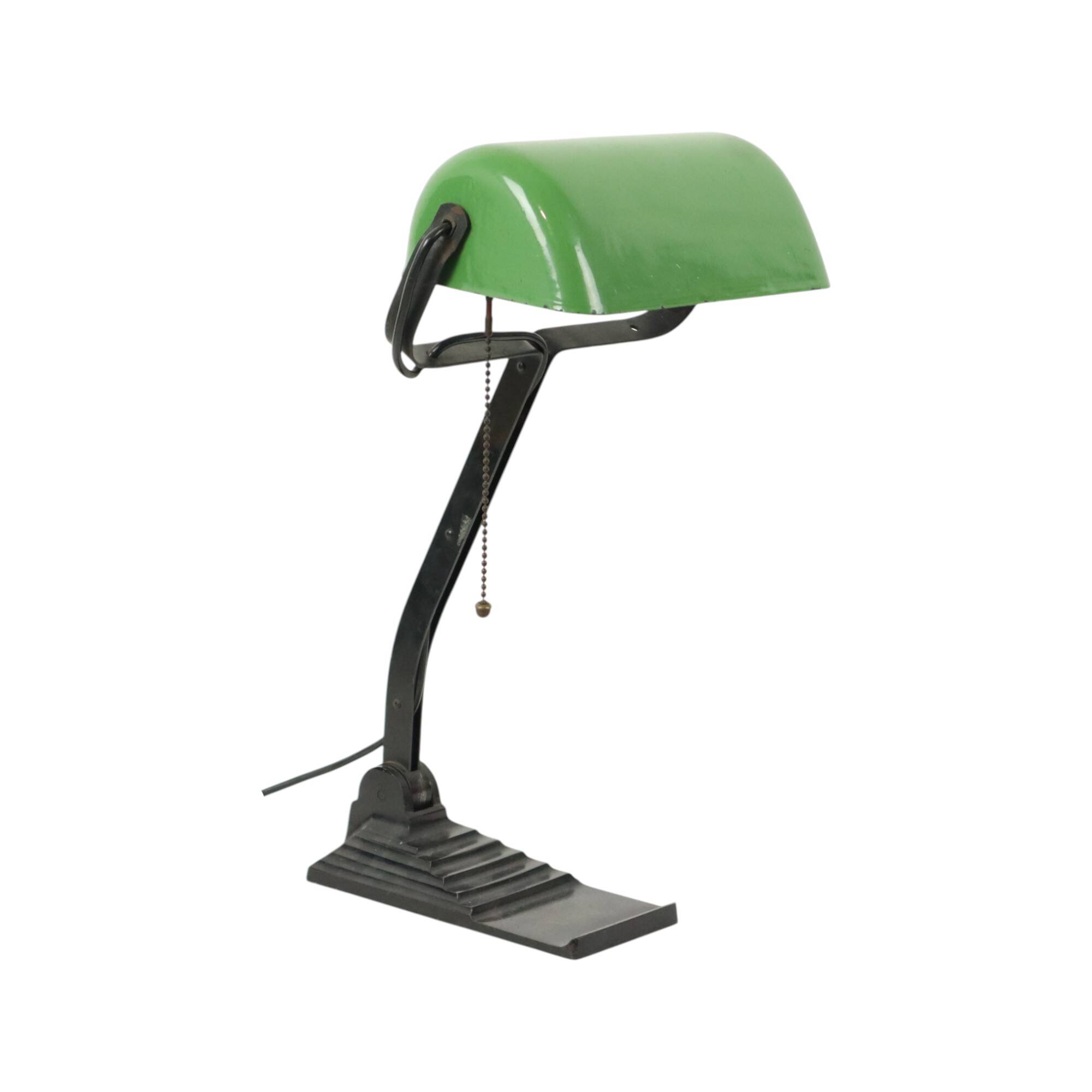 Lampe de bureau Bauhaus Notary Lamp Erpe Modèle 52 Émail vert
