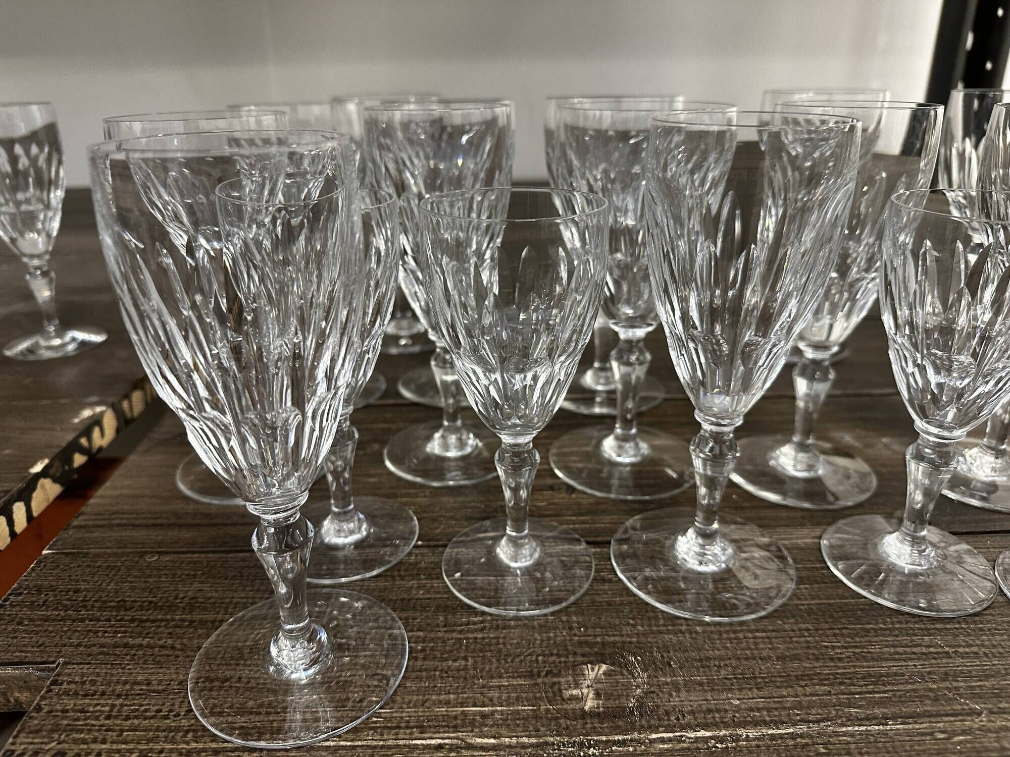 Service 24 old Baccarat glasses Deauville model