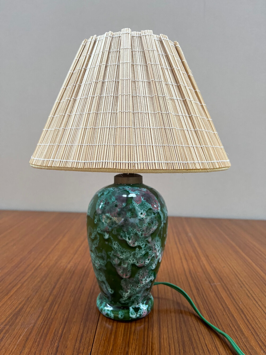 Ceramic table lamp