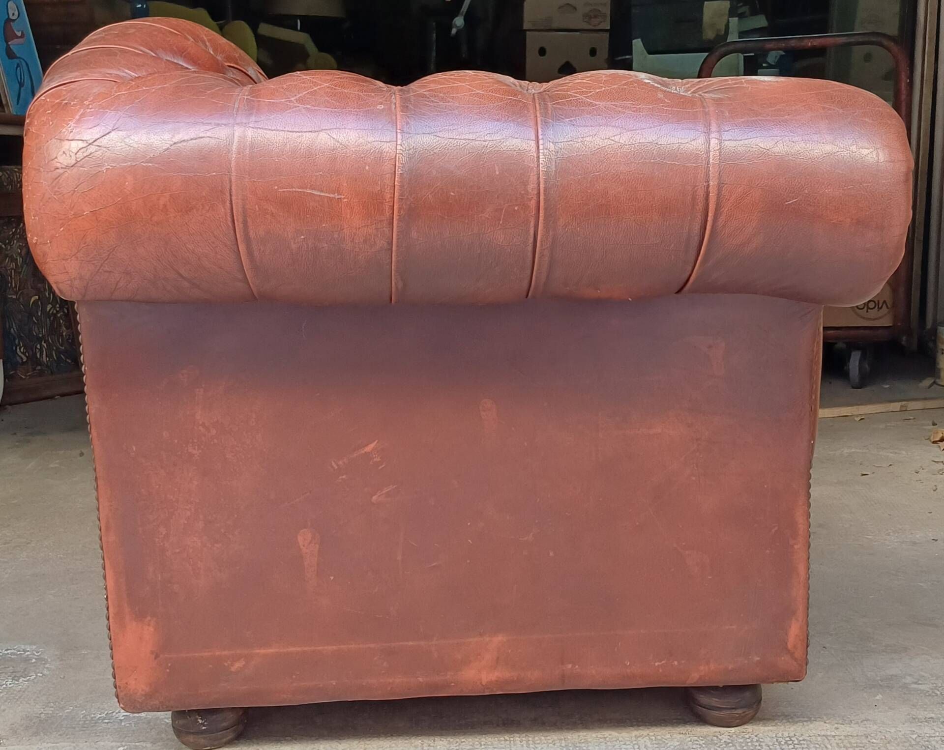 Authentic Vintage Chesterfield Armchair in Burgundy Leather