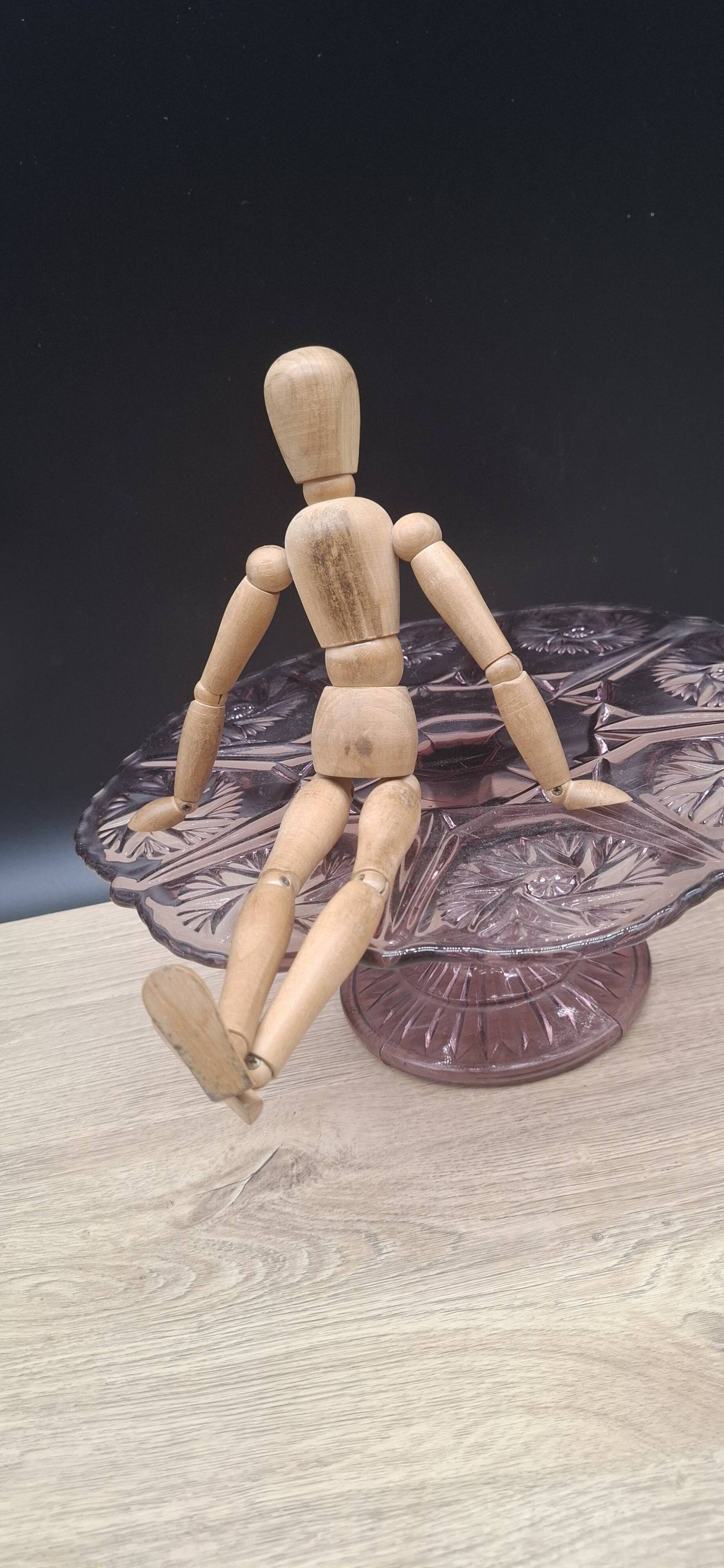 Cake dish, purple glass tart, Manage Belgium