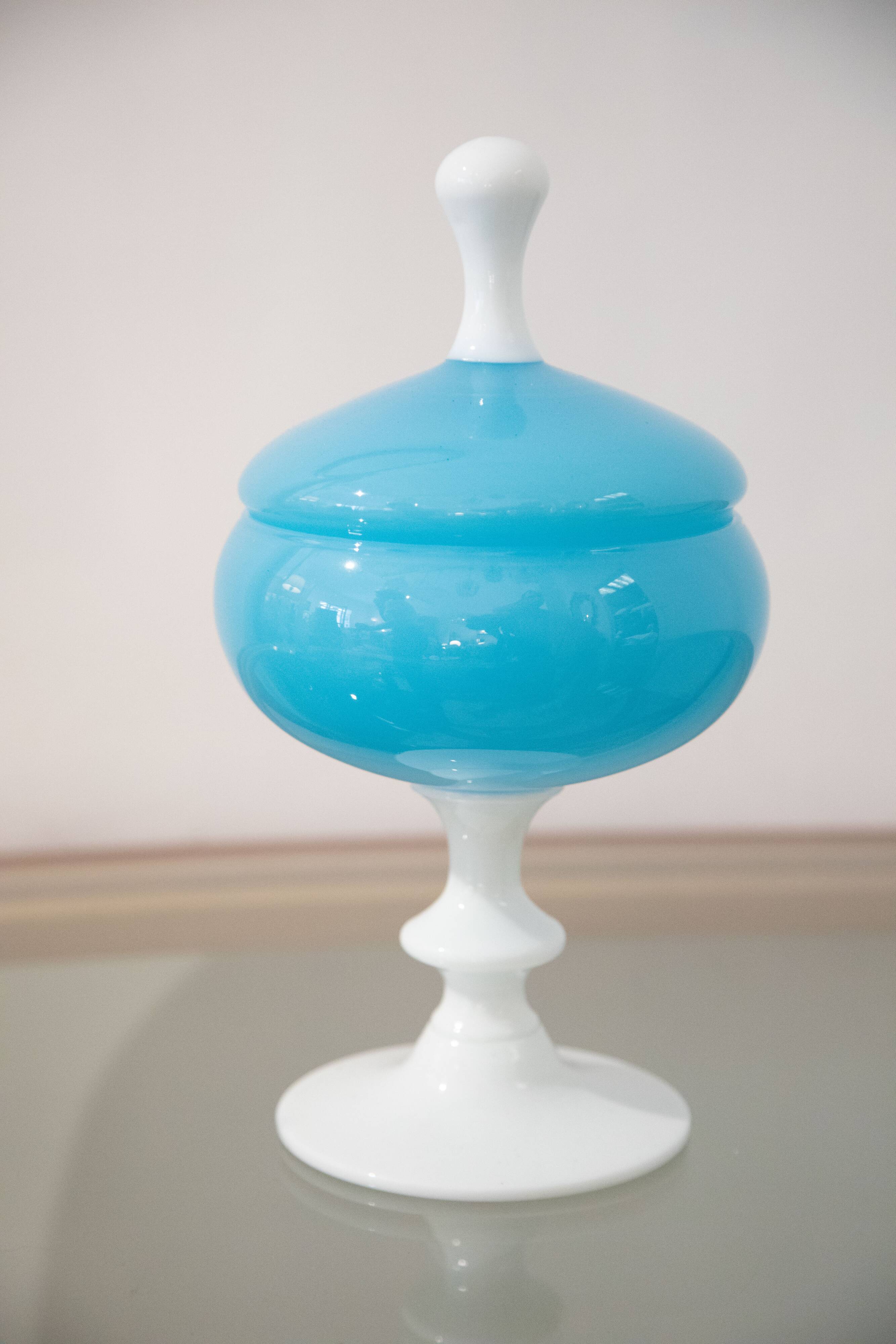 Opaline box blue white