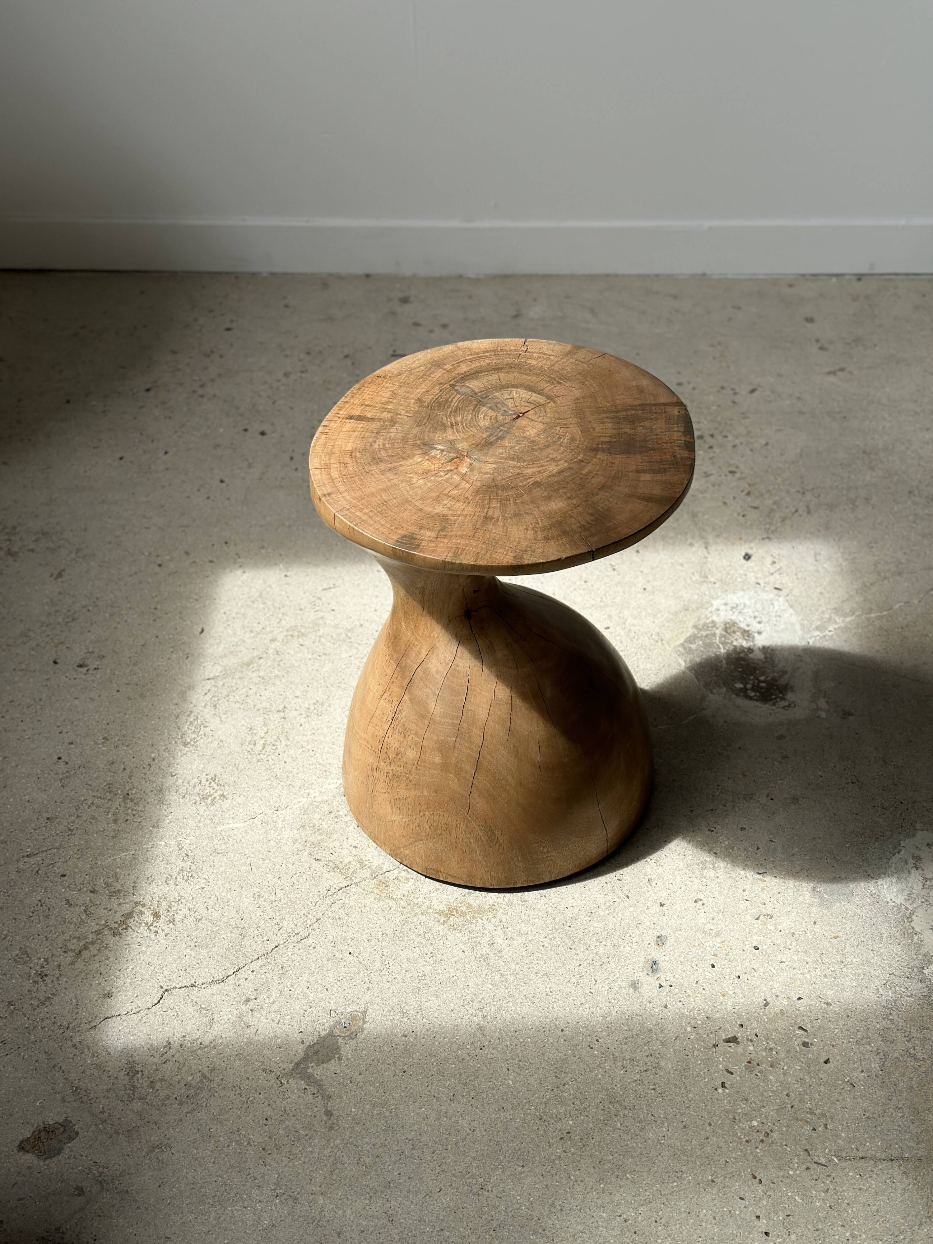 Solid wood side table (monoxyl) organic shape natural color