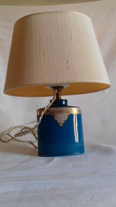 Blue porcelain bedside lamp