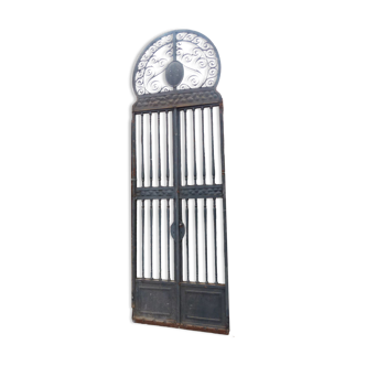 Iron gate early twentieth century