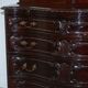 Bibliothèque George III Thomas Chippendale en Bois Dur sur Commode Serpentine