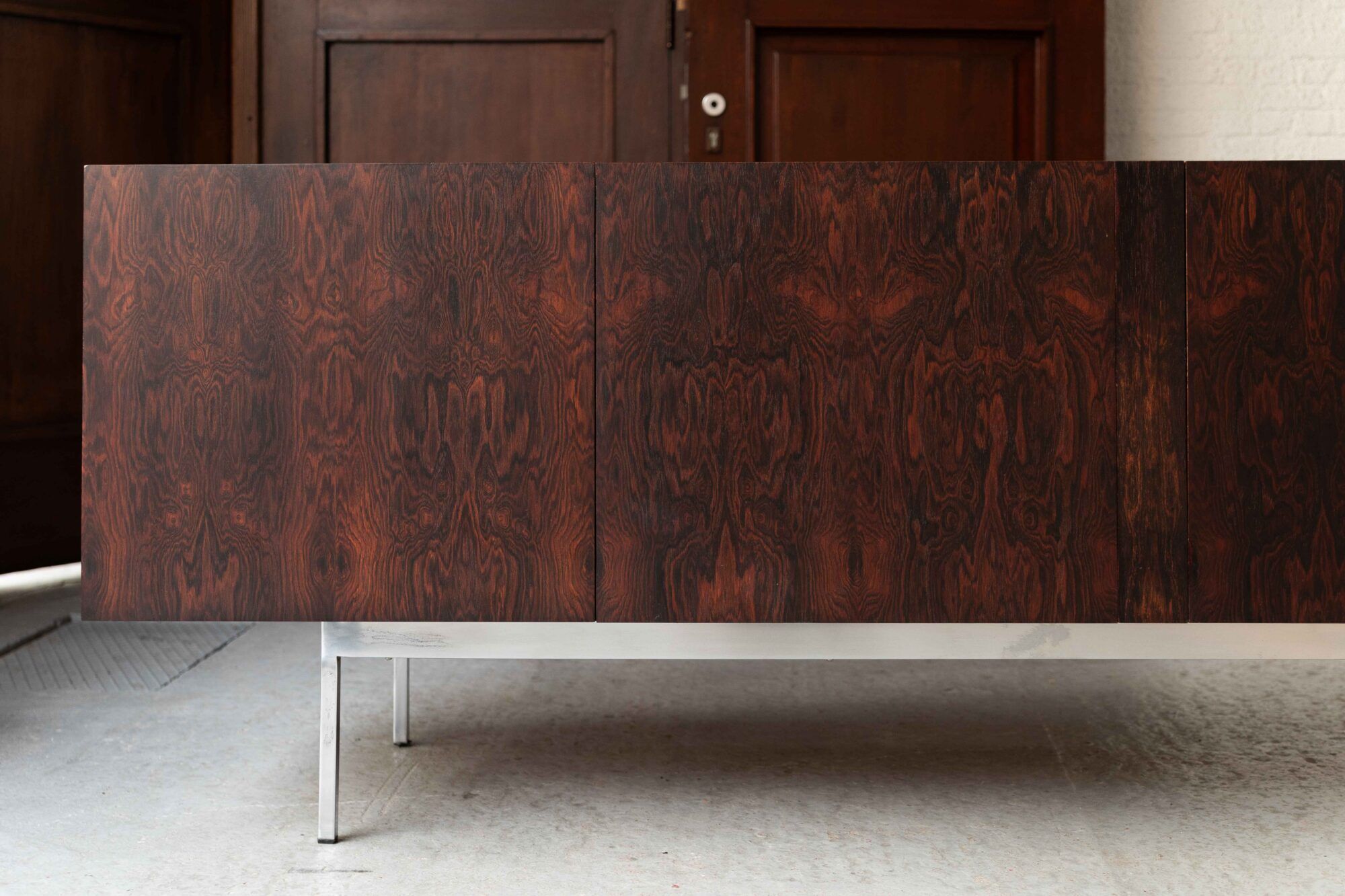 Buffet « B40 » de Dieter Waeckerlin