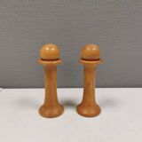Salt and pepper set in beech wood, designed by Nissen Denmark.