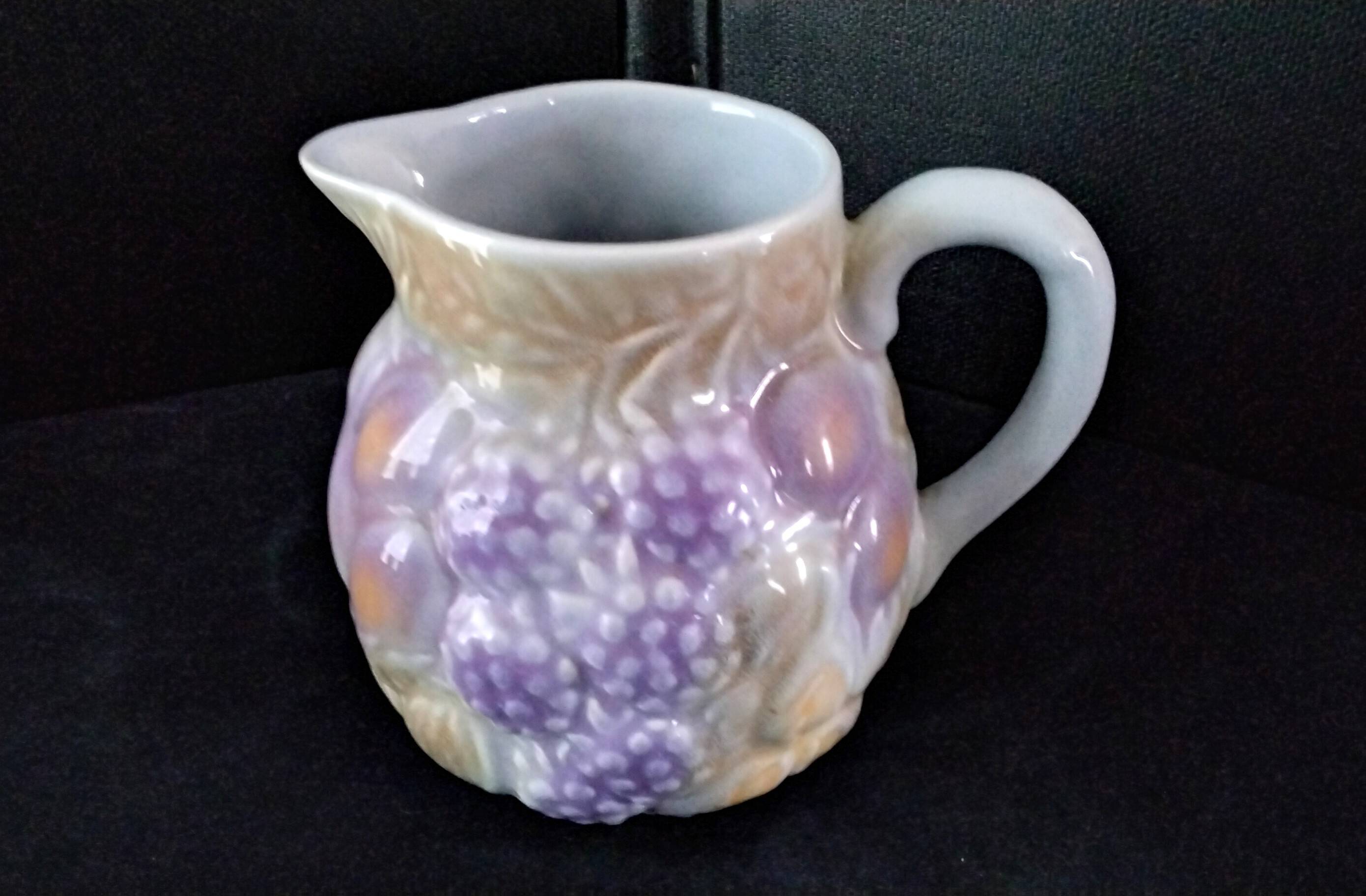 Cider or lemonade service in a Salins les Bains jug.