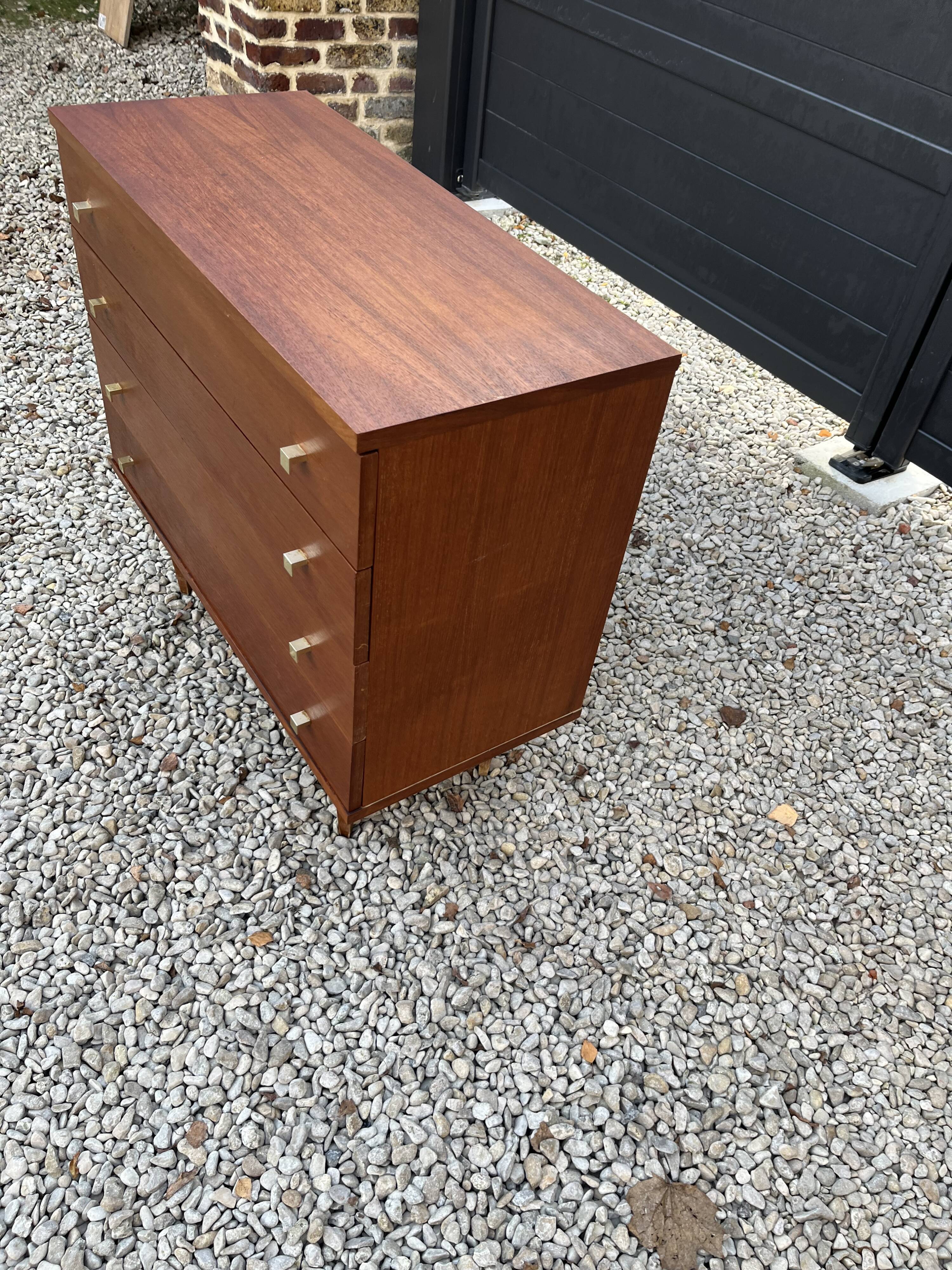 Commode vintage