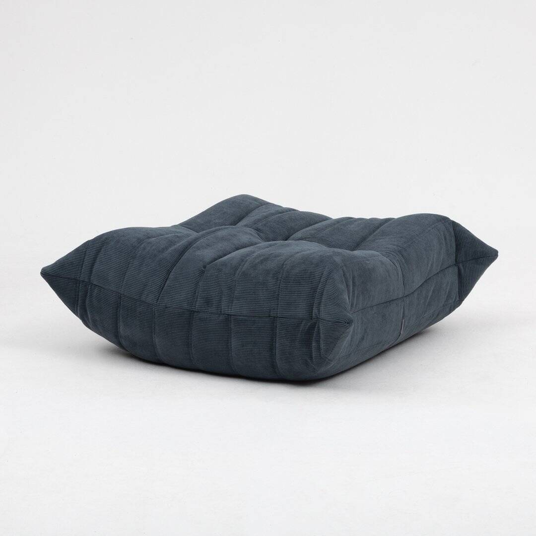 Fauteuil Togo et pouf en velours côtelé gris par Michel Ducaroy pour Ligne Roset, 1973