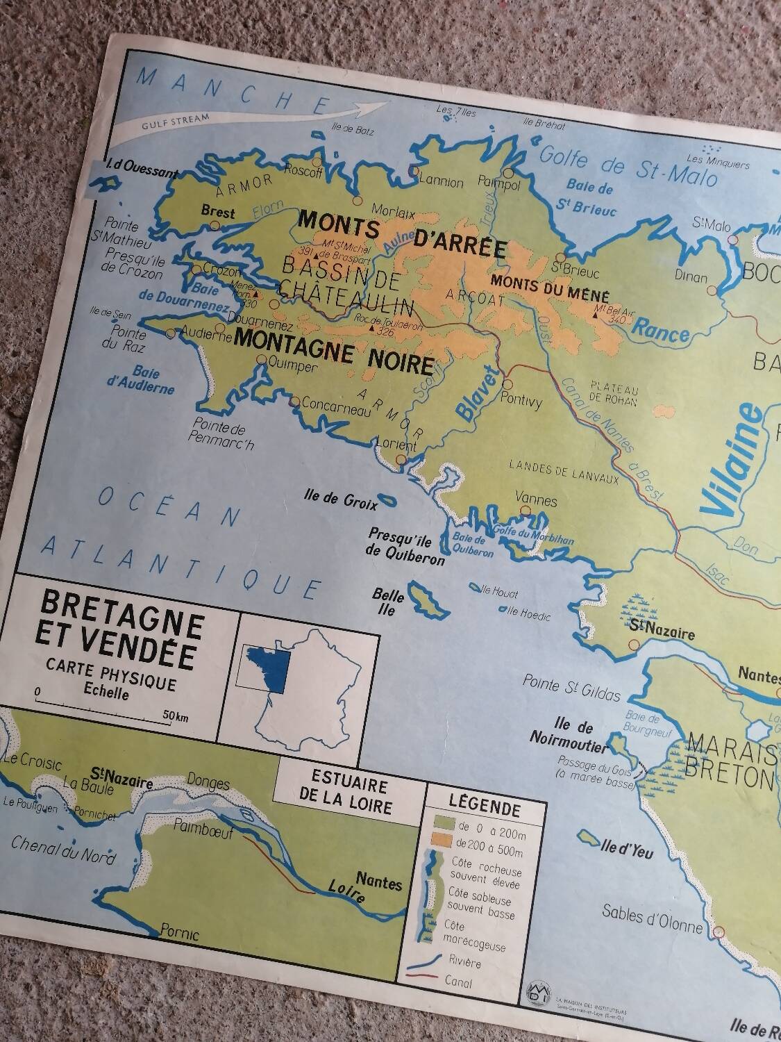 Vintage school map mdi france brittany, vendée, pays de la loire.