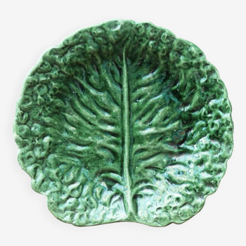 Cabbage leaf dish in slip, Aejitma, Vallauris