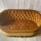 Velvet toad bench