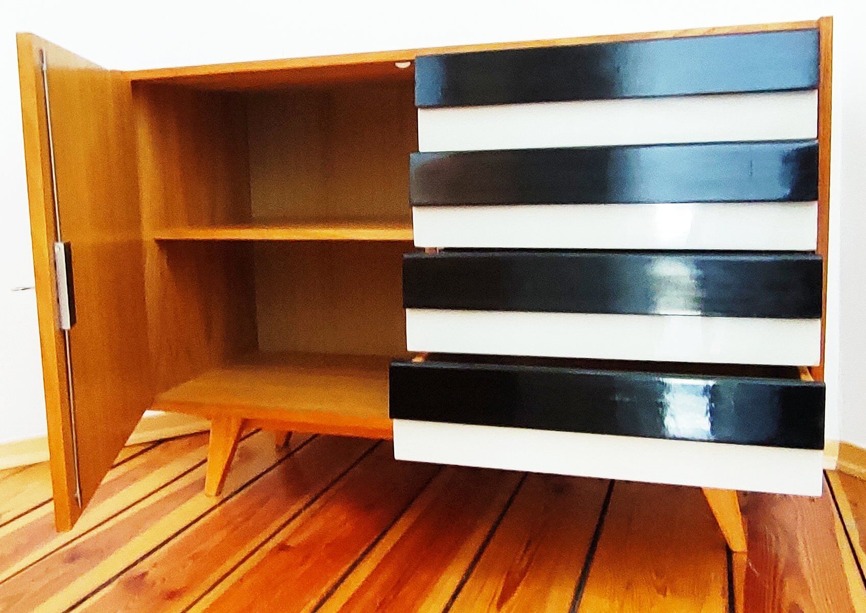 Czechoslovakian U-458 Chest of Drawers by Jiří Jiroutek for Interier Praha, 1960s