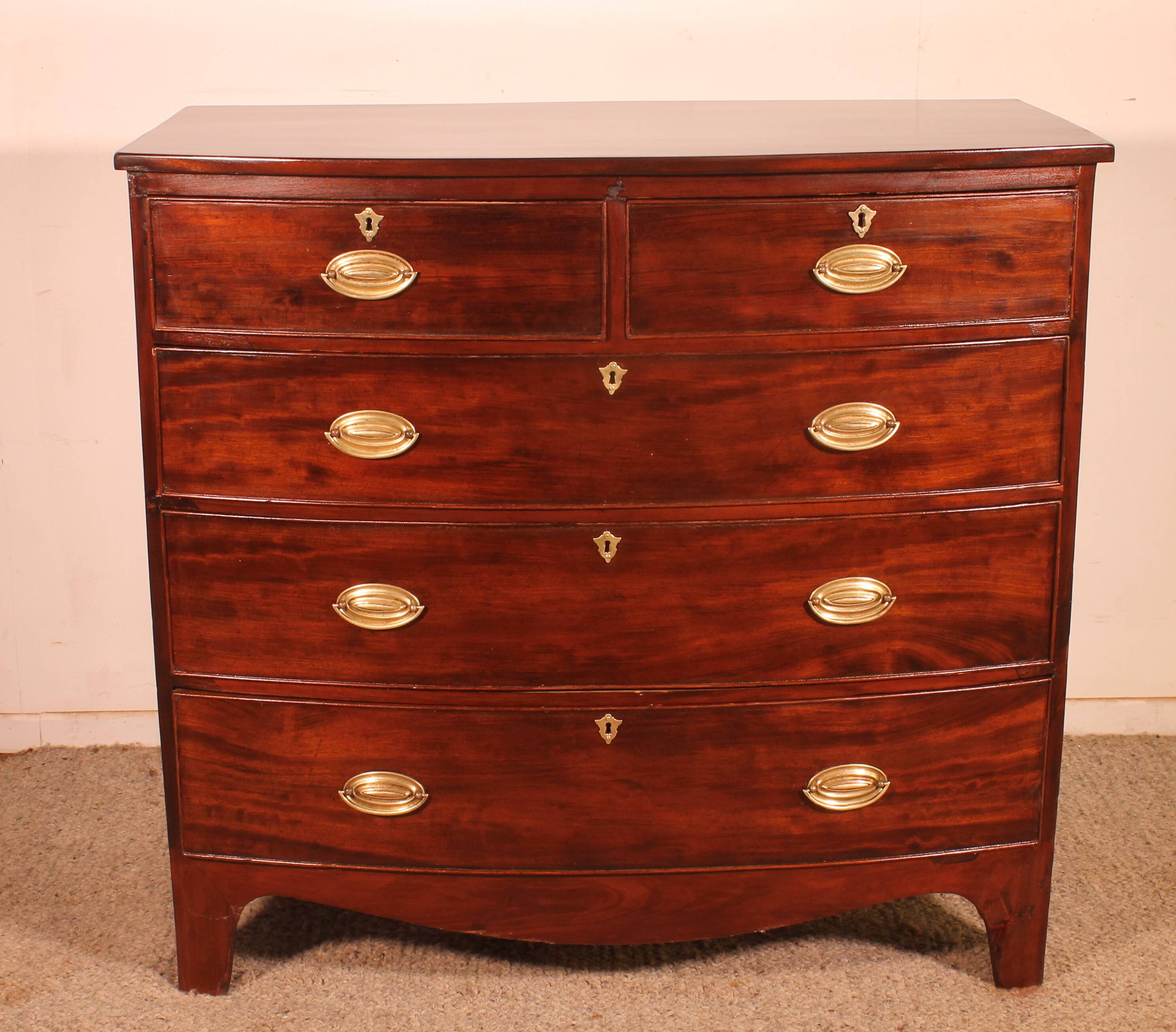 commode bombée en acajou du début du 19° siècle
