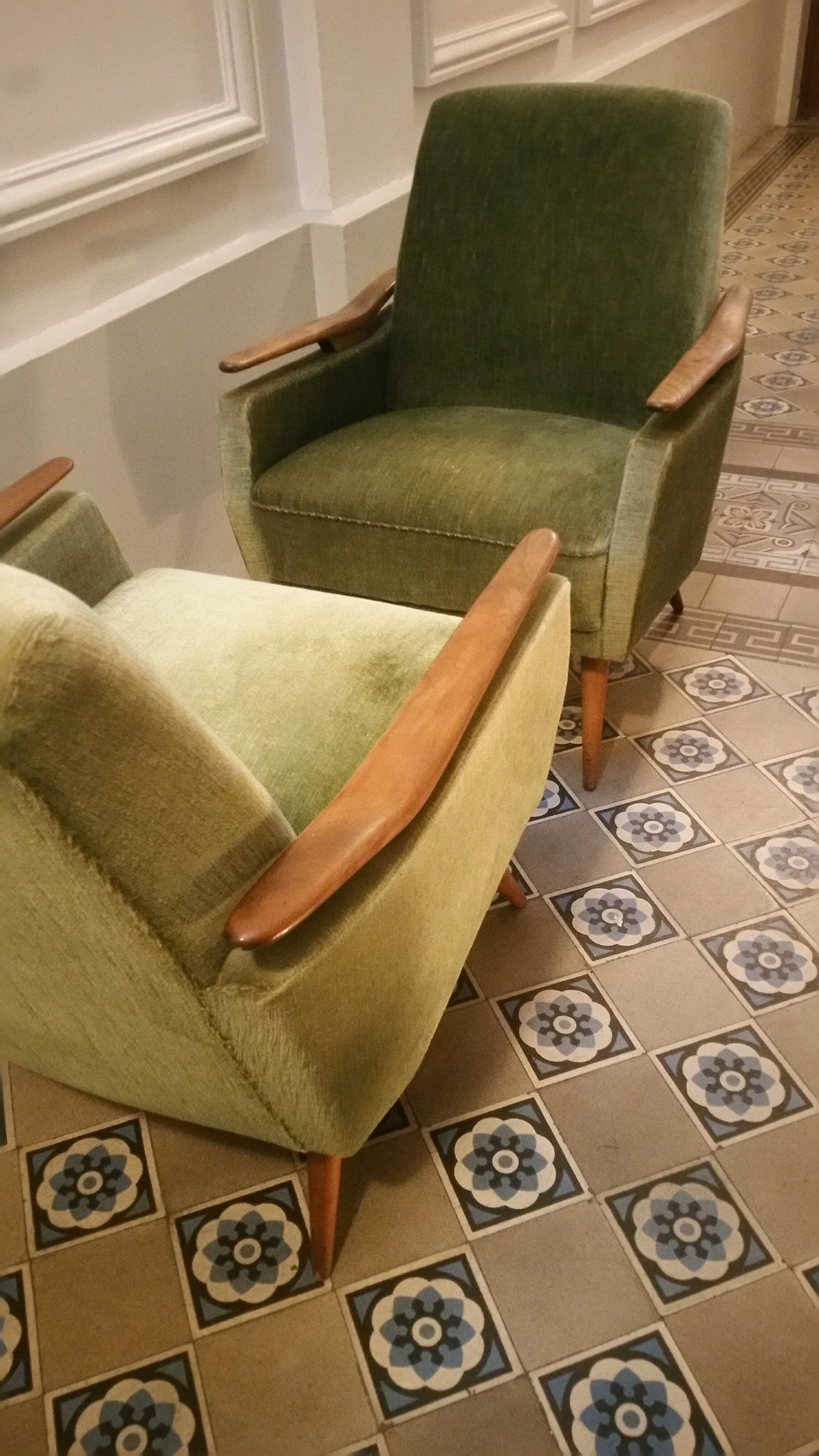 Lot of 2 armrests 50s/60s teak club chairs