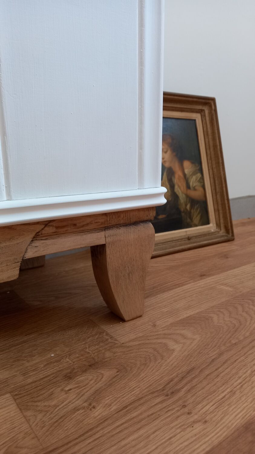 Artdeco bedside buffet