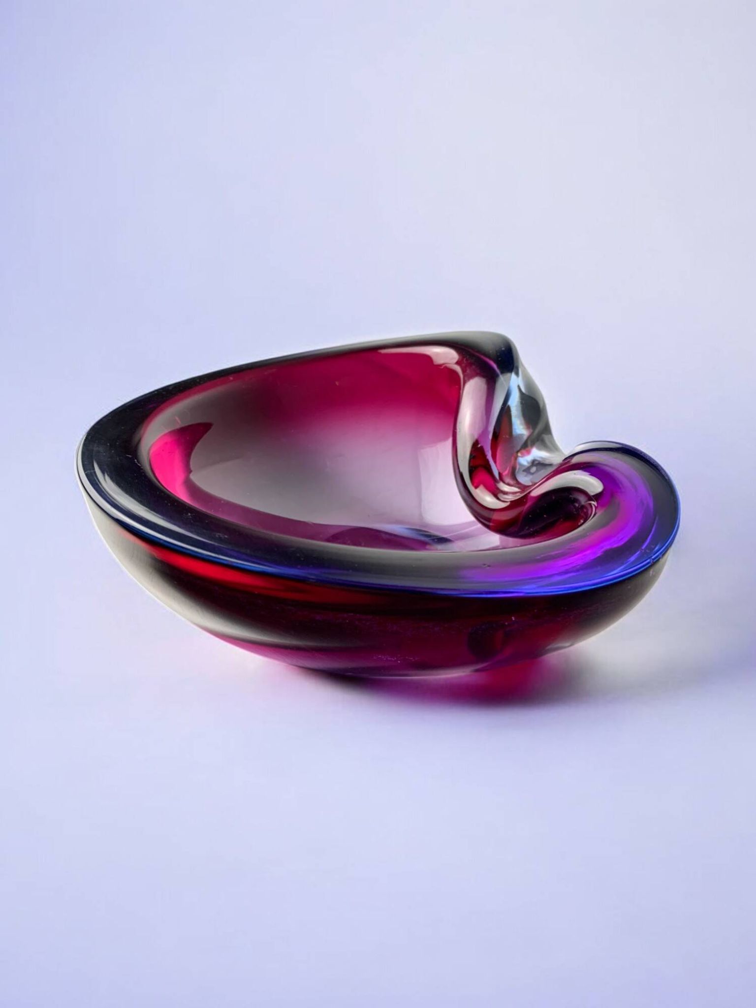 Sommerso pink and purple Murano glass tray by Flavio Poli