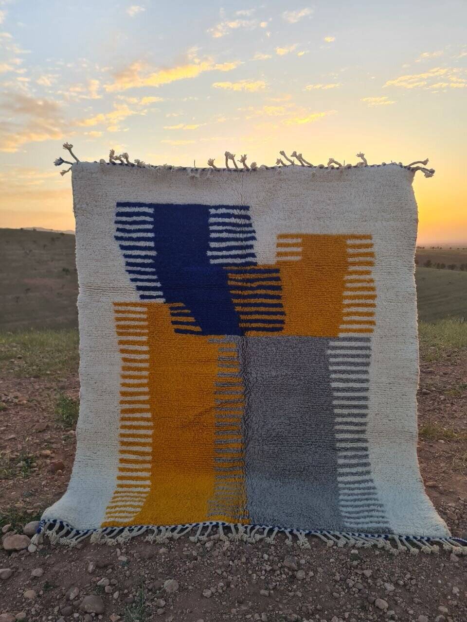 Handmade wool Berber rug 250x160 cm