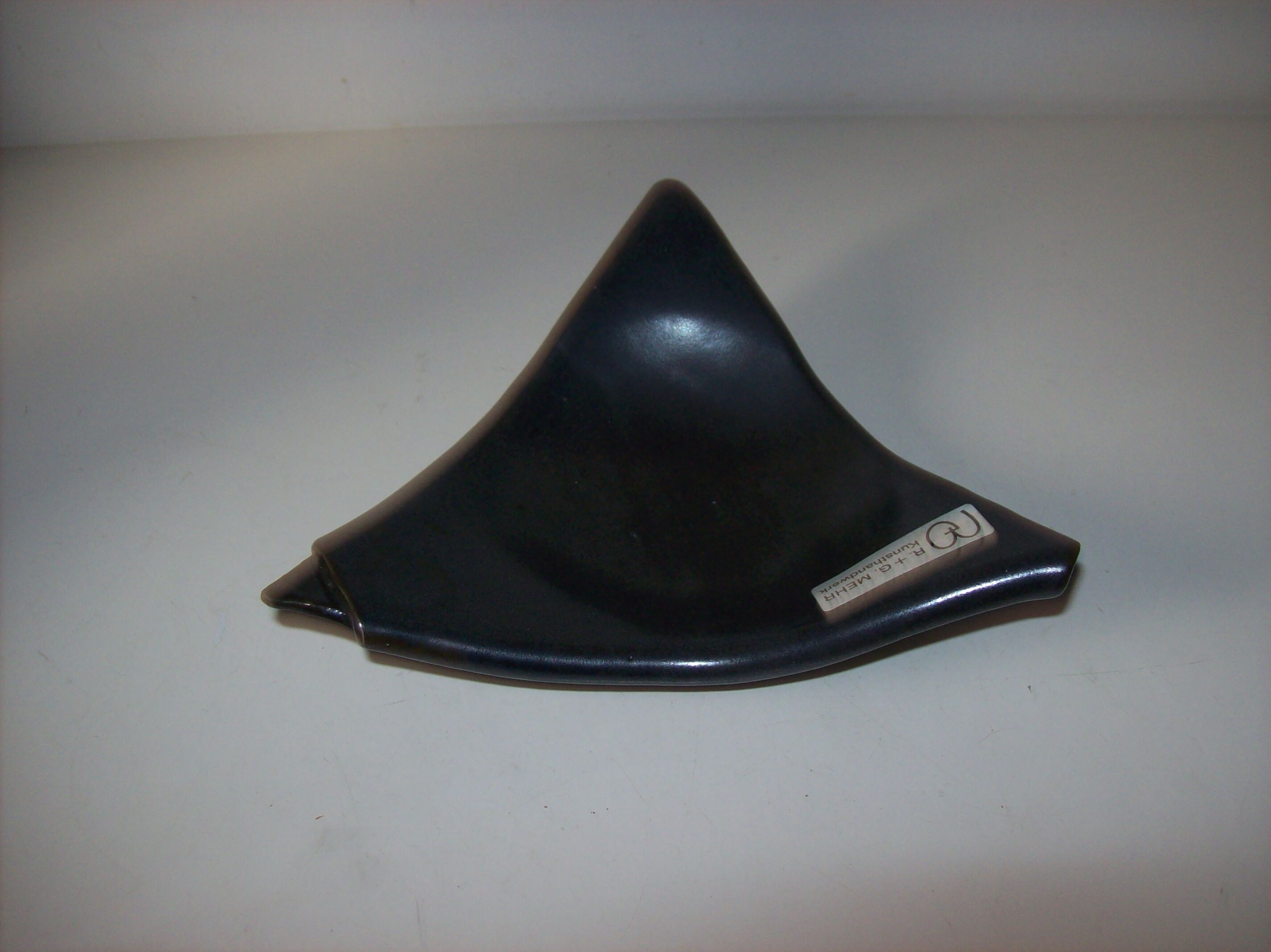 Vacuum Scandinavian ceramic pocket