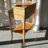 Writing table