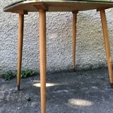 Table bass feet compass formica red