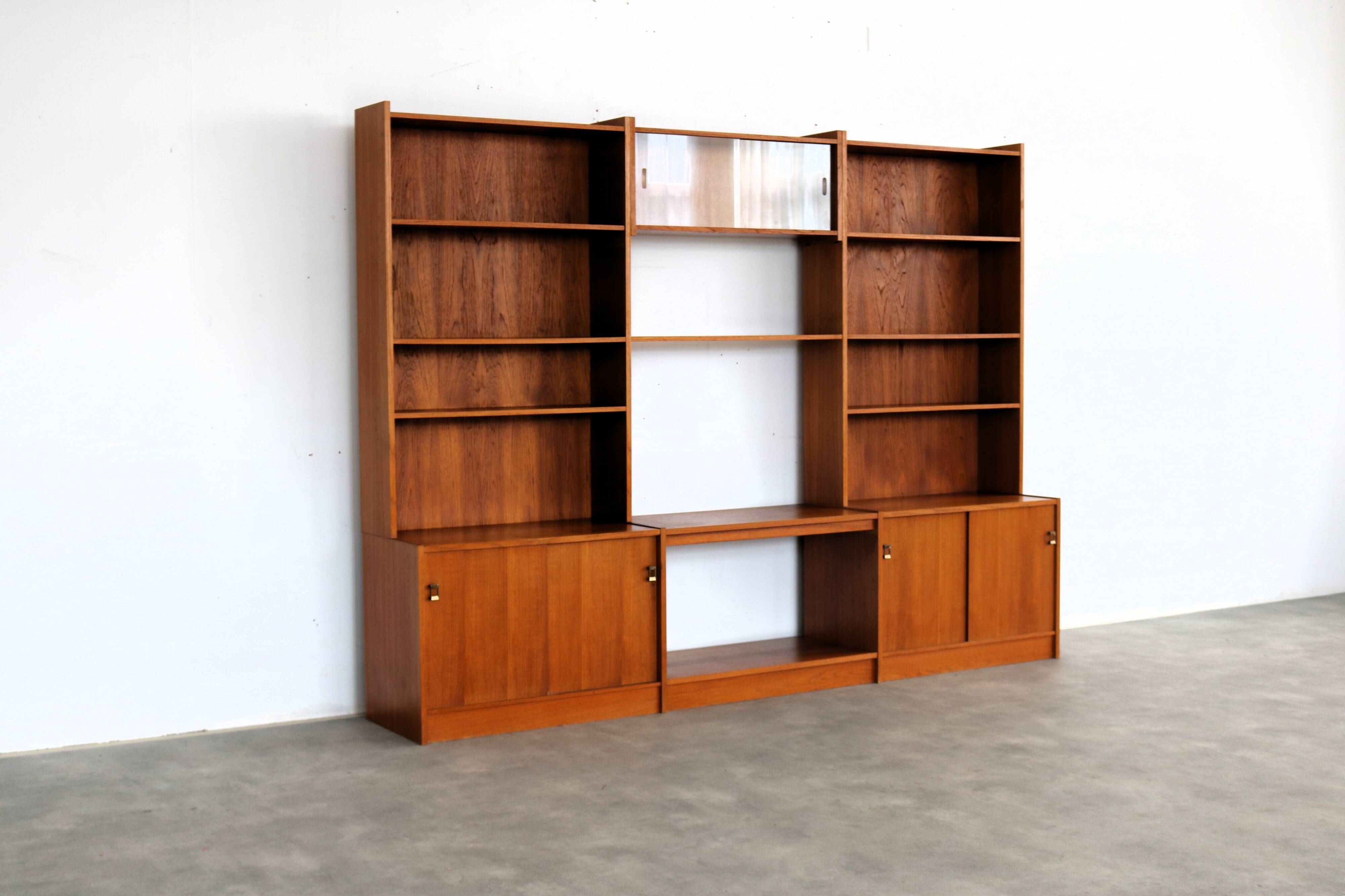 Vintage wall unit | bookcase | 1960s | teak