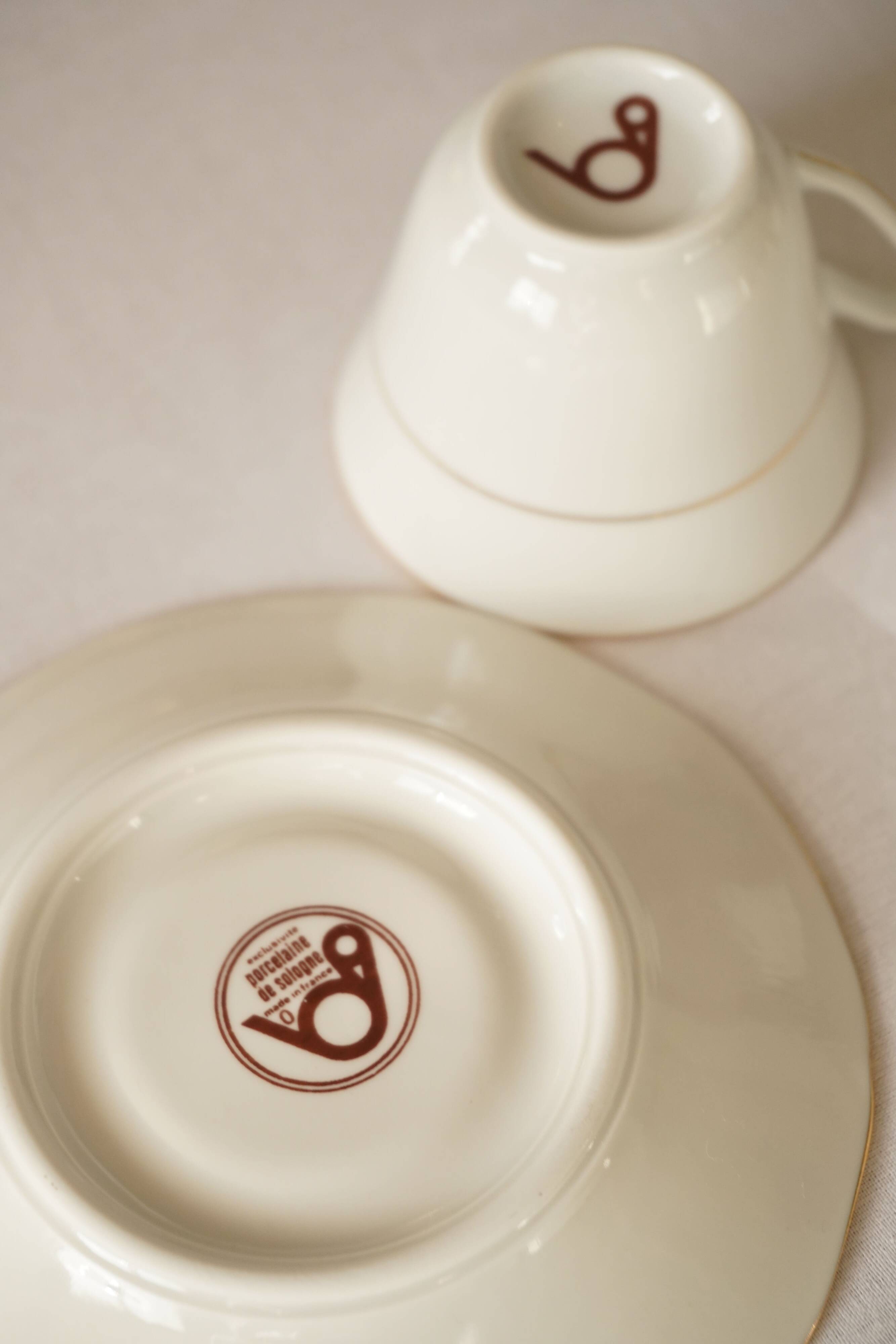 Set of 2 Sologne porcelain coffee cups, white and gold