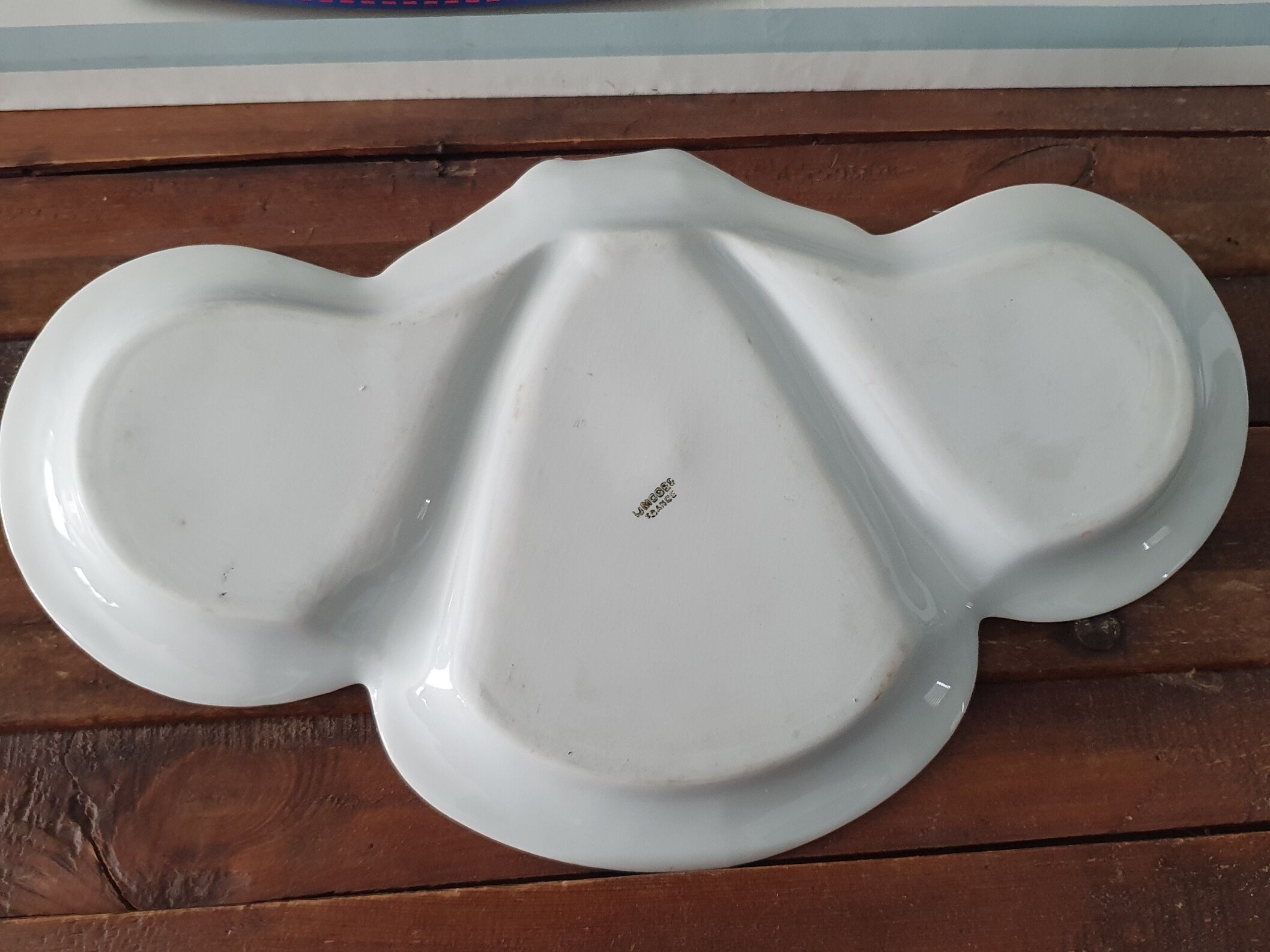 Flat, servant floral decorations in limoges porcelain