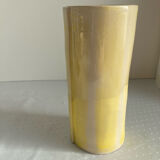Vase en grès jaune