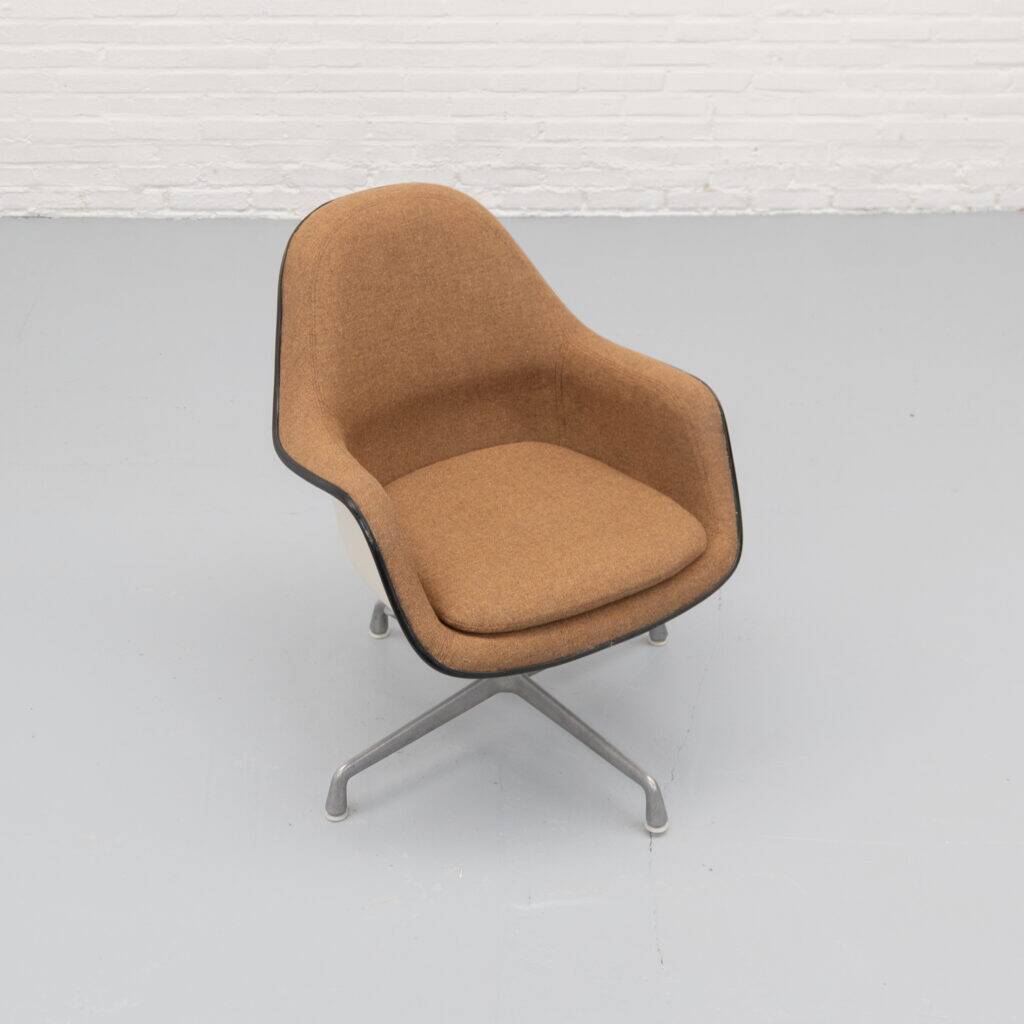Eames Loose Cushion EC176 Chair Herman Miller 1970s