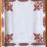 High-end embroidered table linen lot