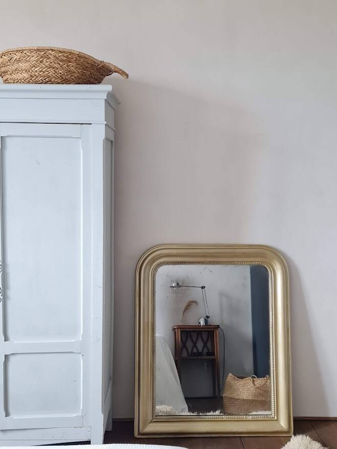 Antique gilt Louis Philippe mirror, 88 x 72