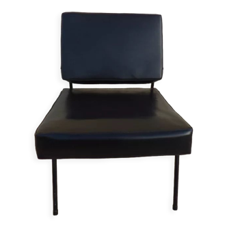 Chauffeuse vintage année 70 assise et dossier simili cuir noir et structure métal