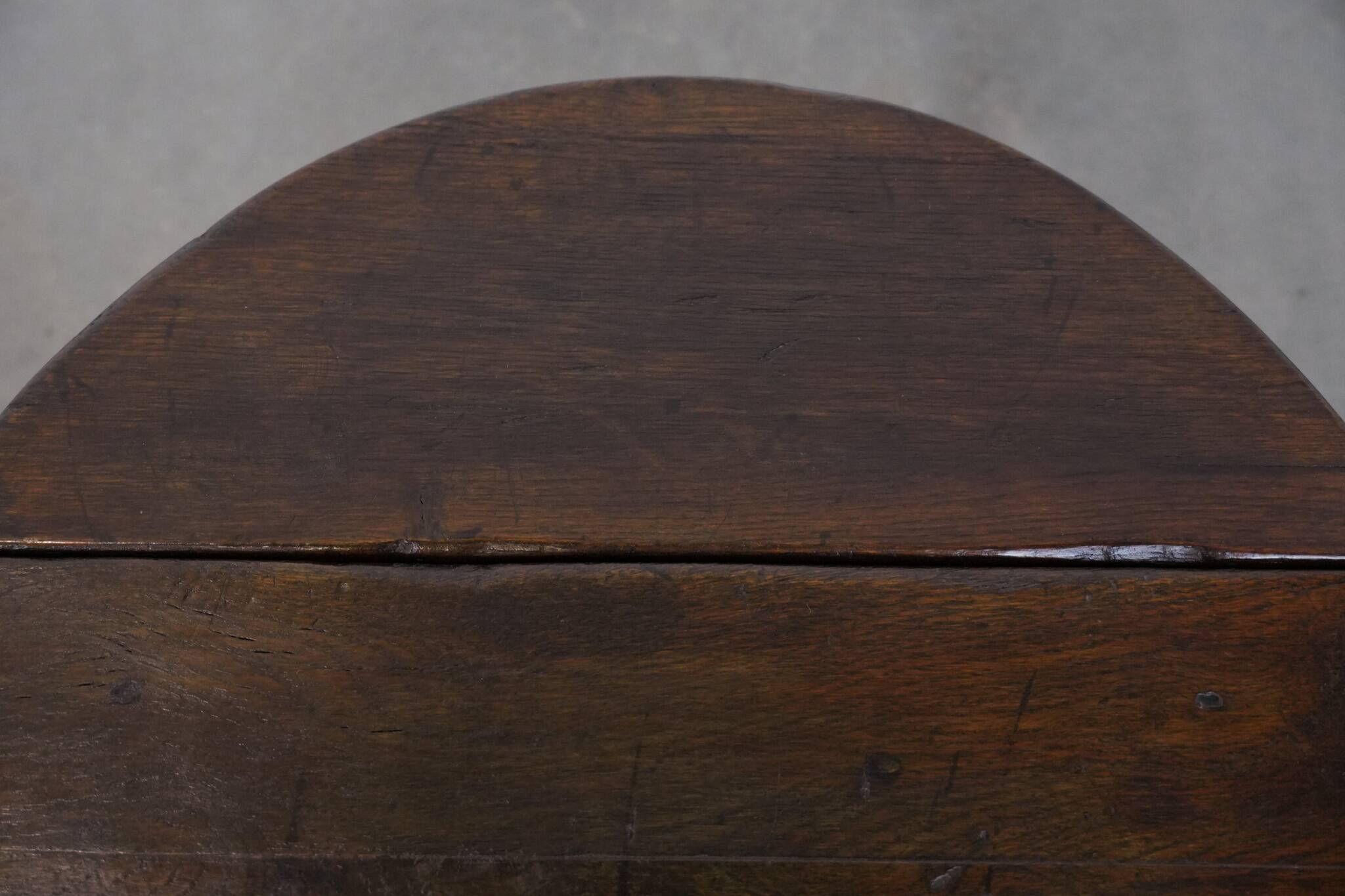 Tabouret anglais ancien à abattants, en chêne, datant du XVIIIe siècle