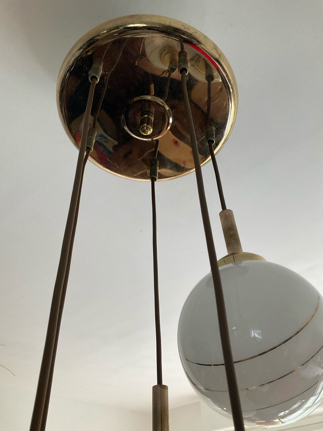 Lustre cascade de globes opaline des années 70