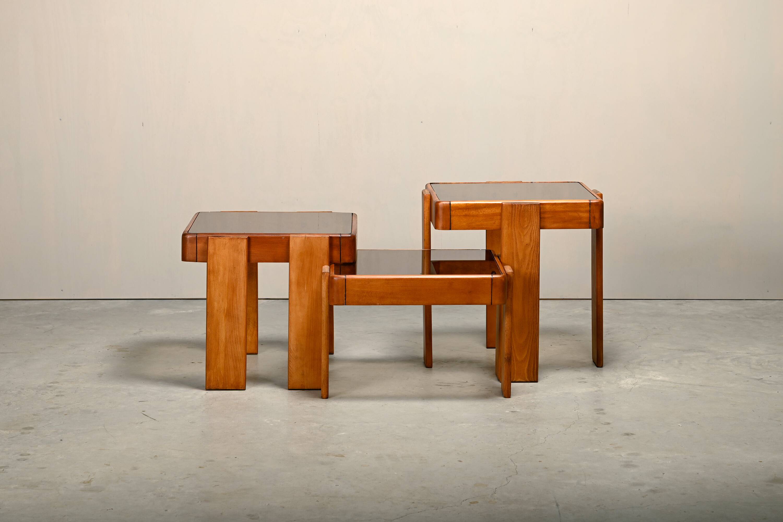 Gianfranco Frattini Nesting Tables in stained wood for Cassina and Meblo, 1