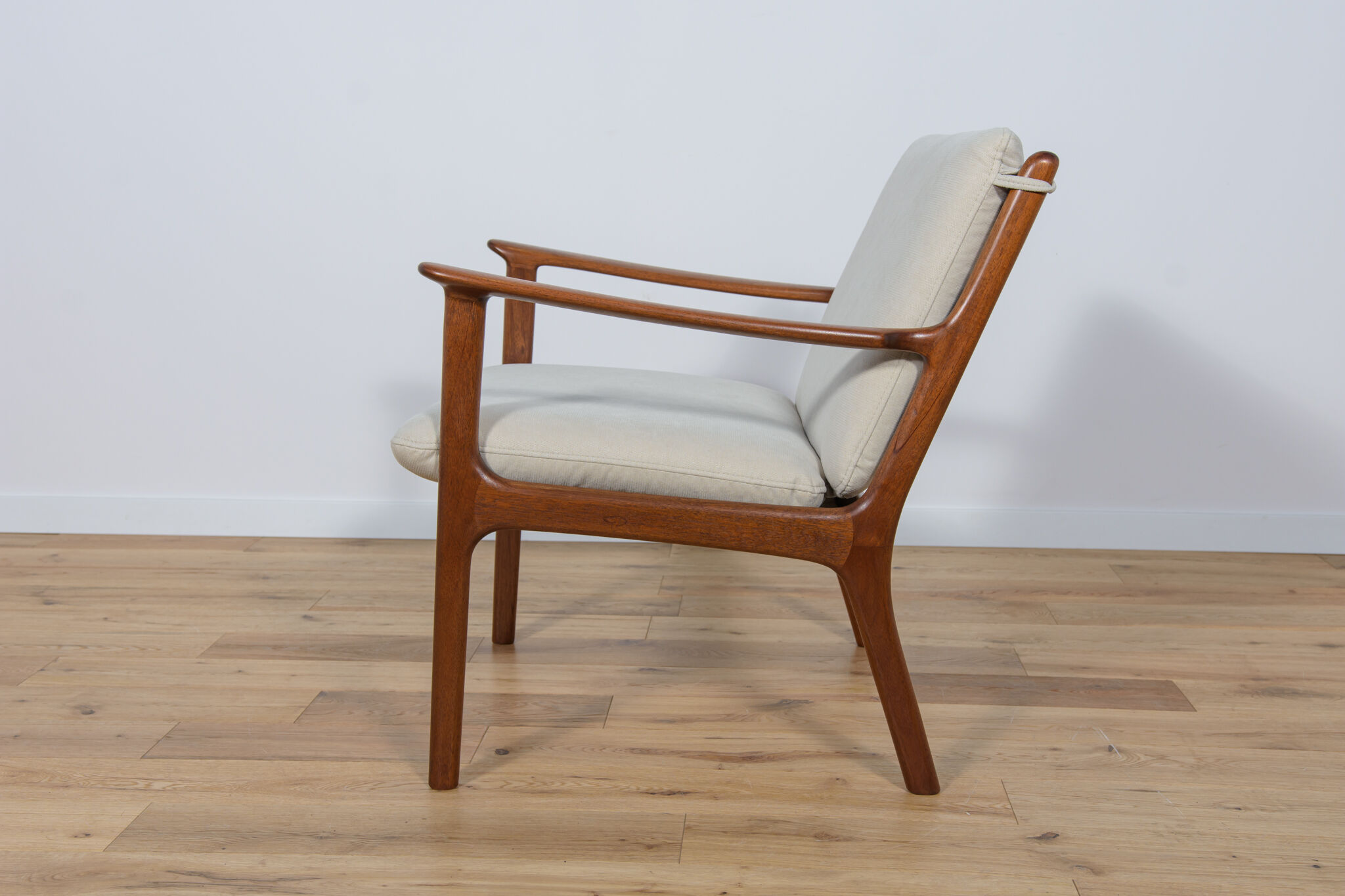 PJ112 Lounge Chairs by Ole Wanscher for Poul Jeppesens, 1960s, Set of 2