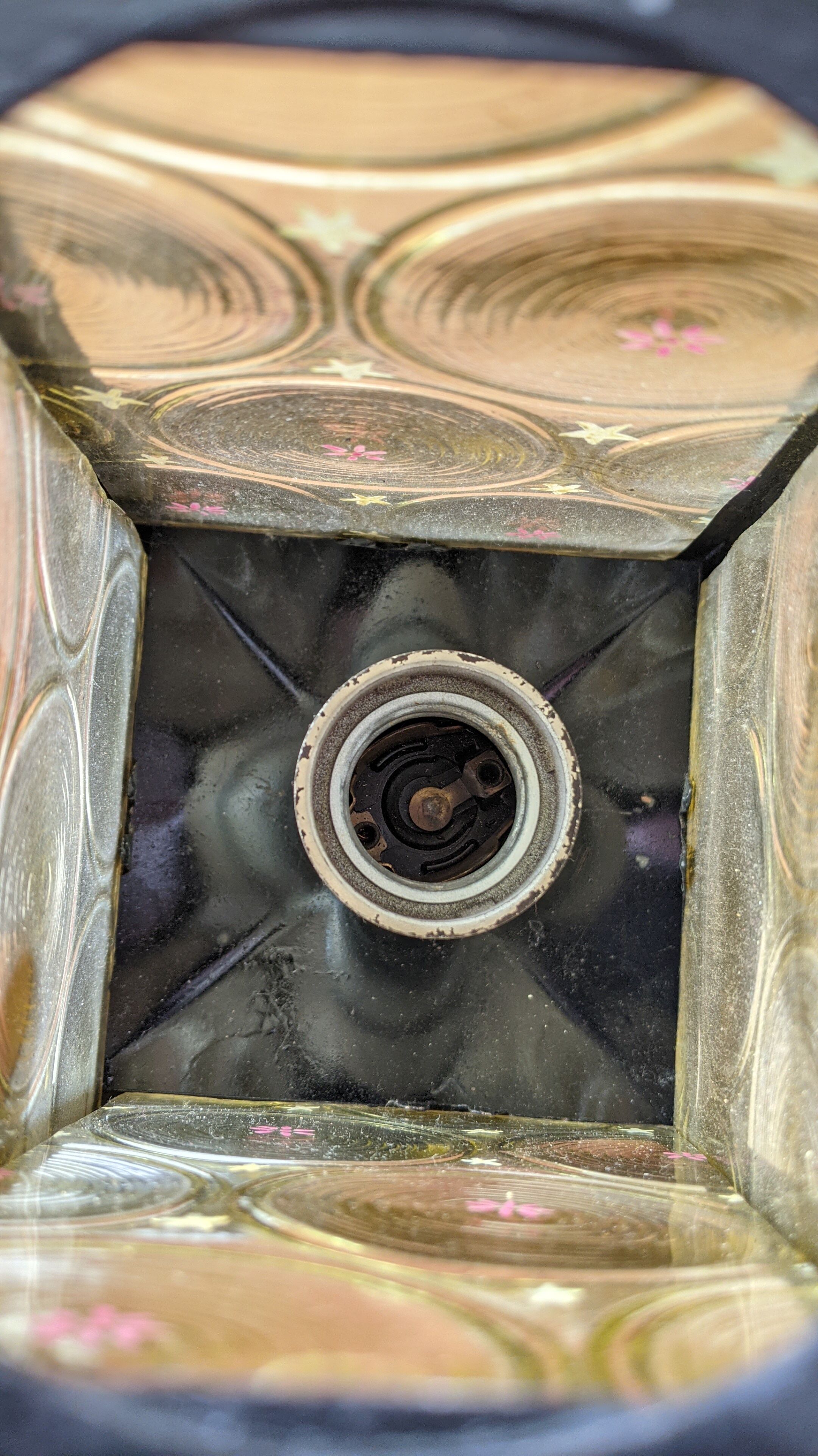 Pretty iron and glass lantern In very good condition black iron color of yellow glass relief circ